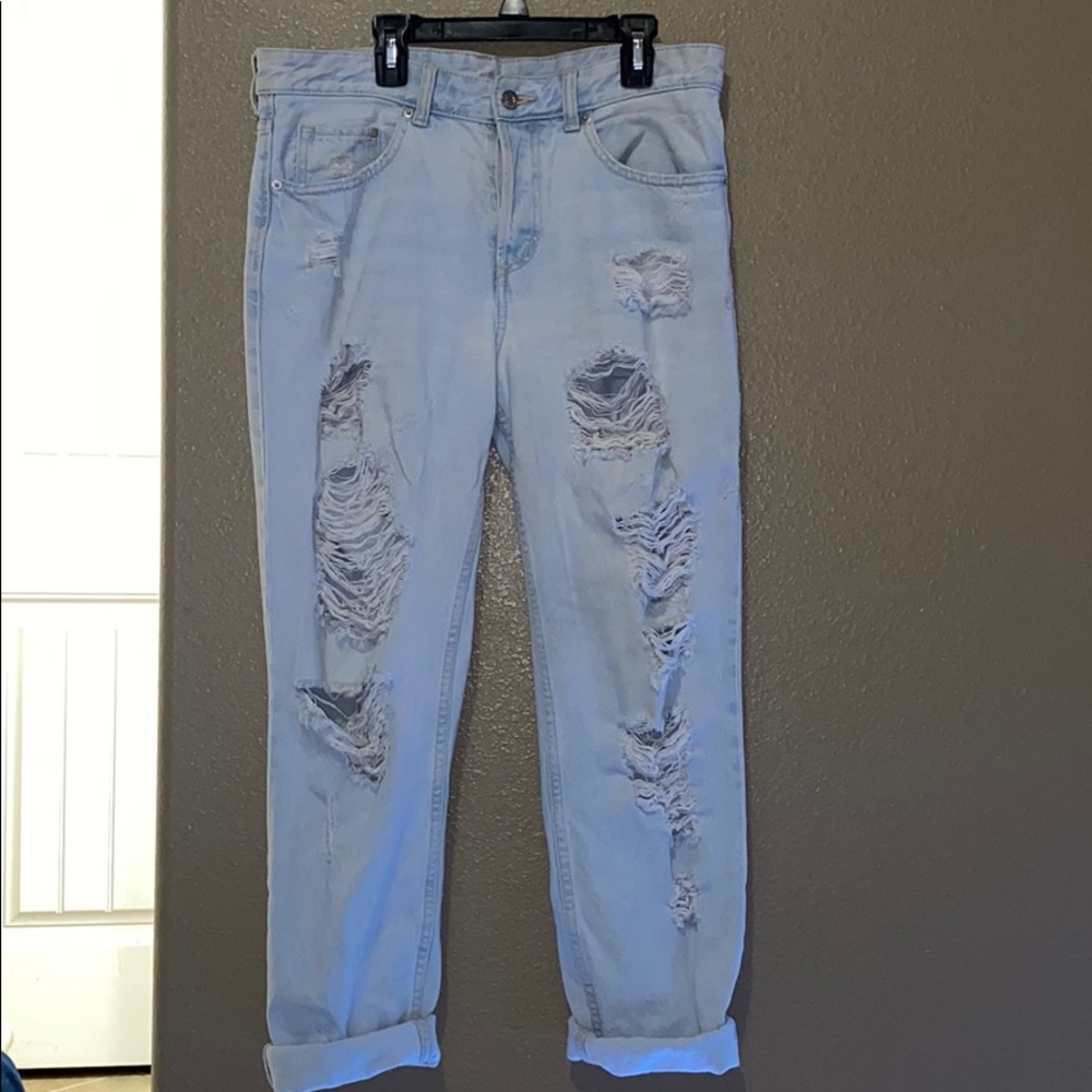 Light washed boyfriend jeans size 29